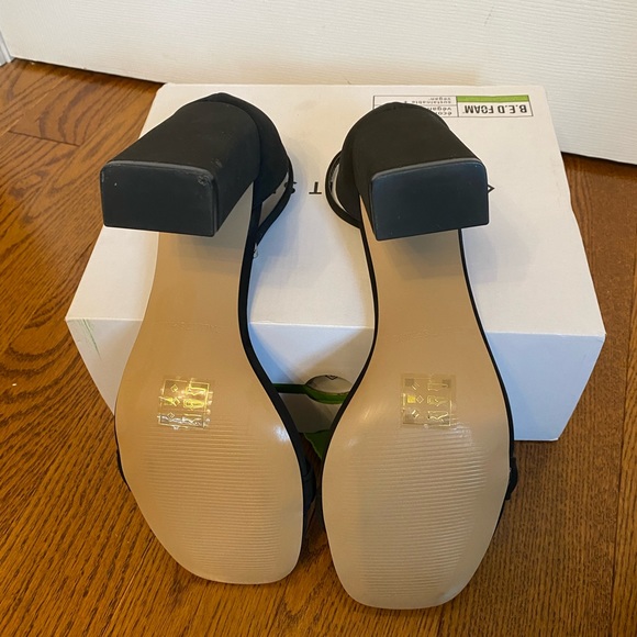 Black ankle strap Katrina Shoes Size 10 New with box - Picture 6 of 8